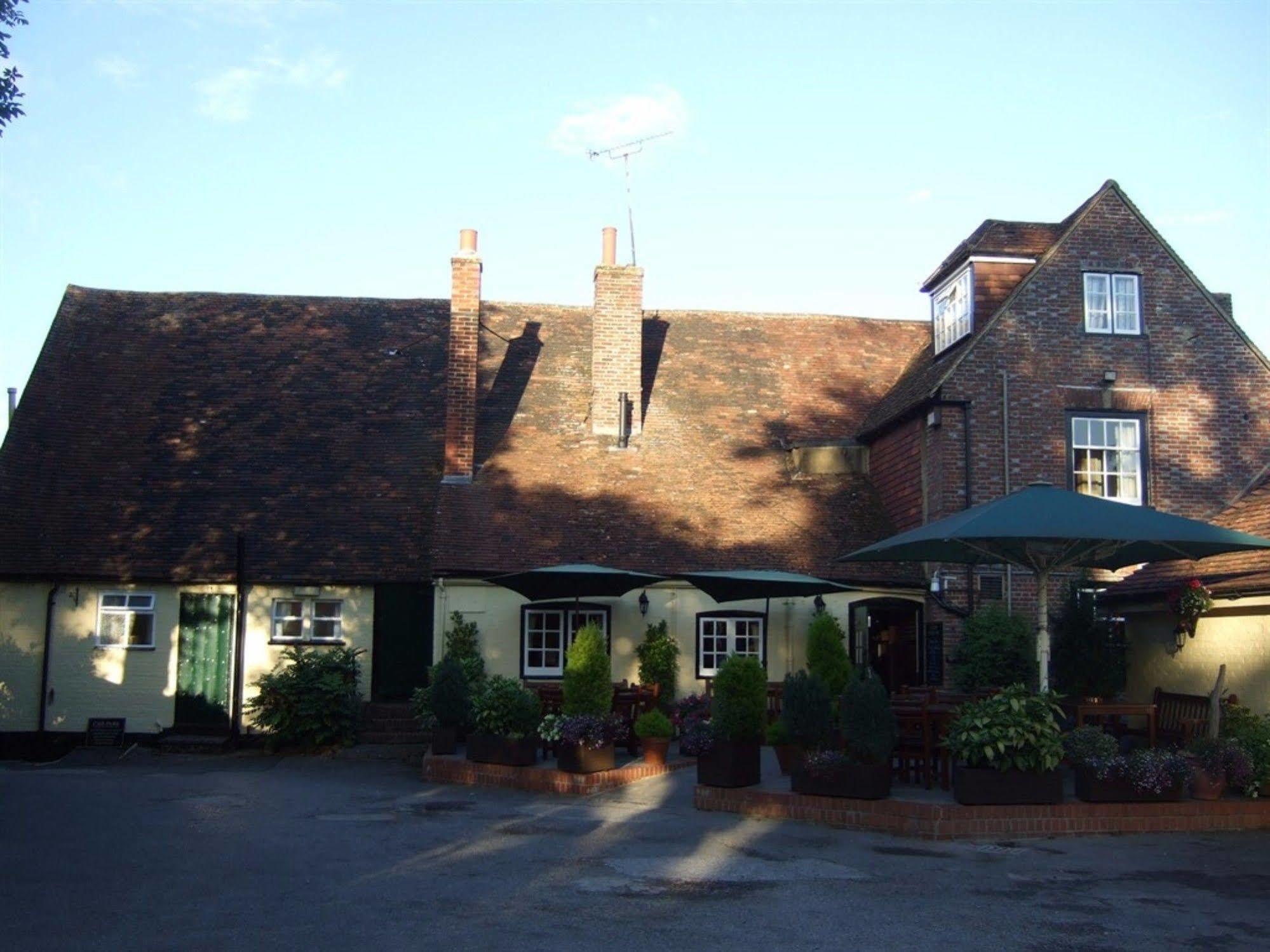 Ye Olde George Inn - Badger Pubs Privett Exterior foto